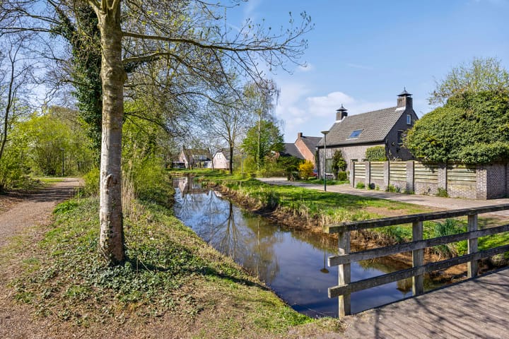 Photo 41 of Wetering 24