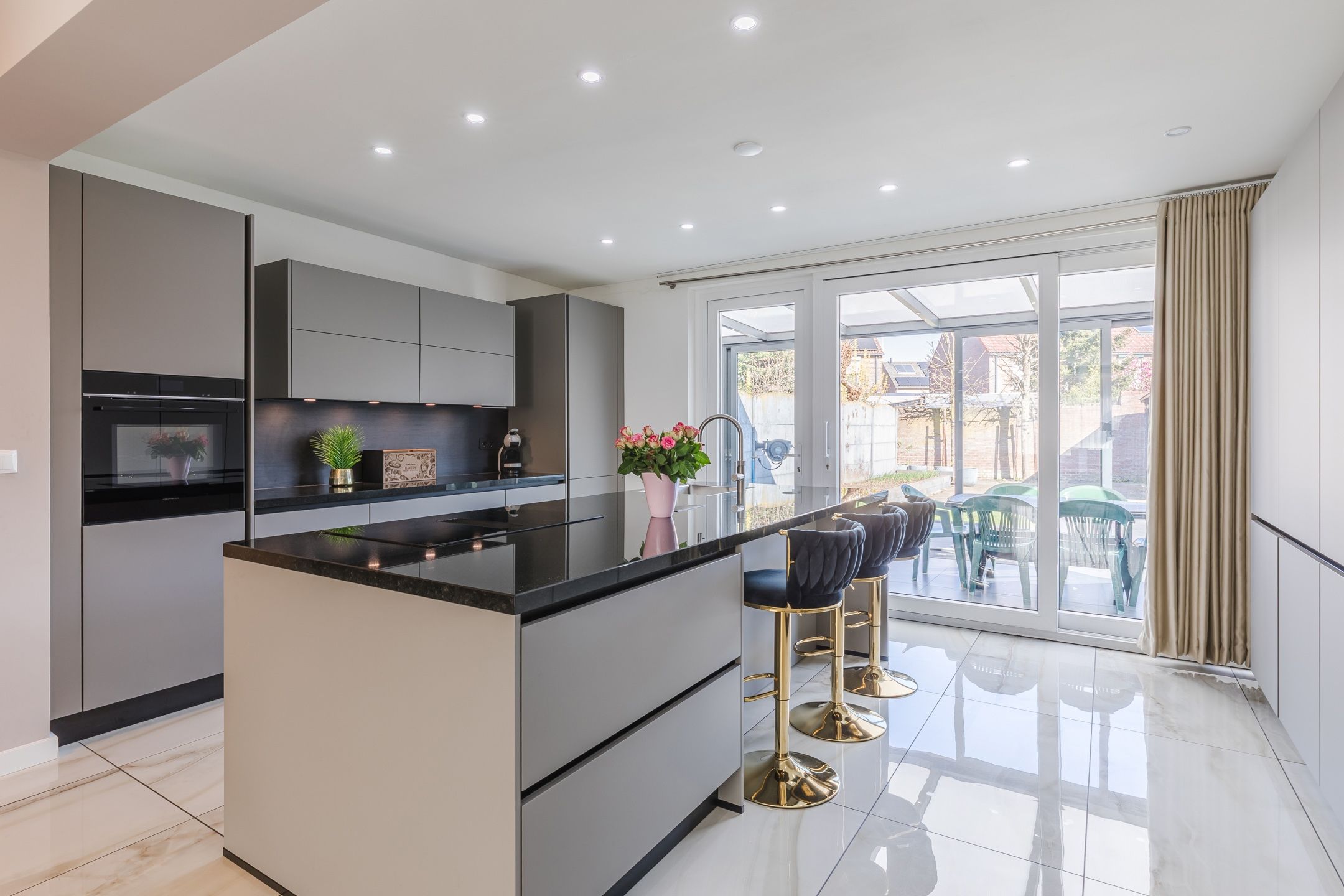 Foto 12 van Mahoniestraat 12