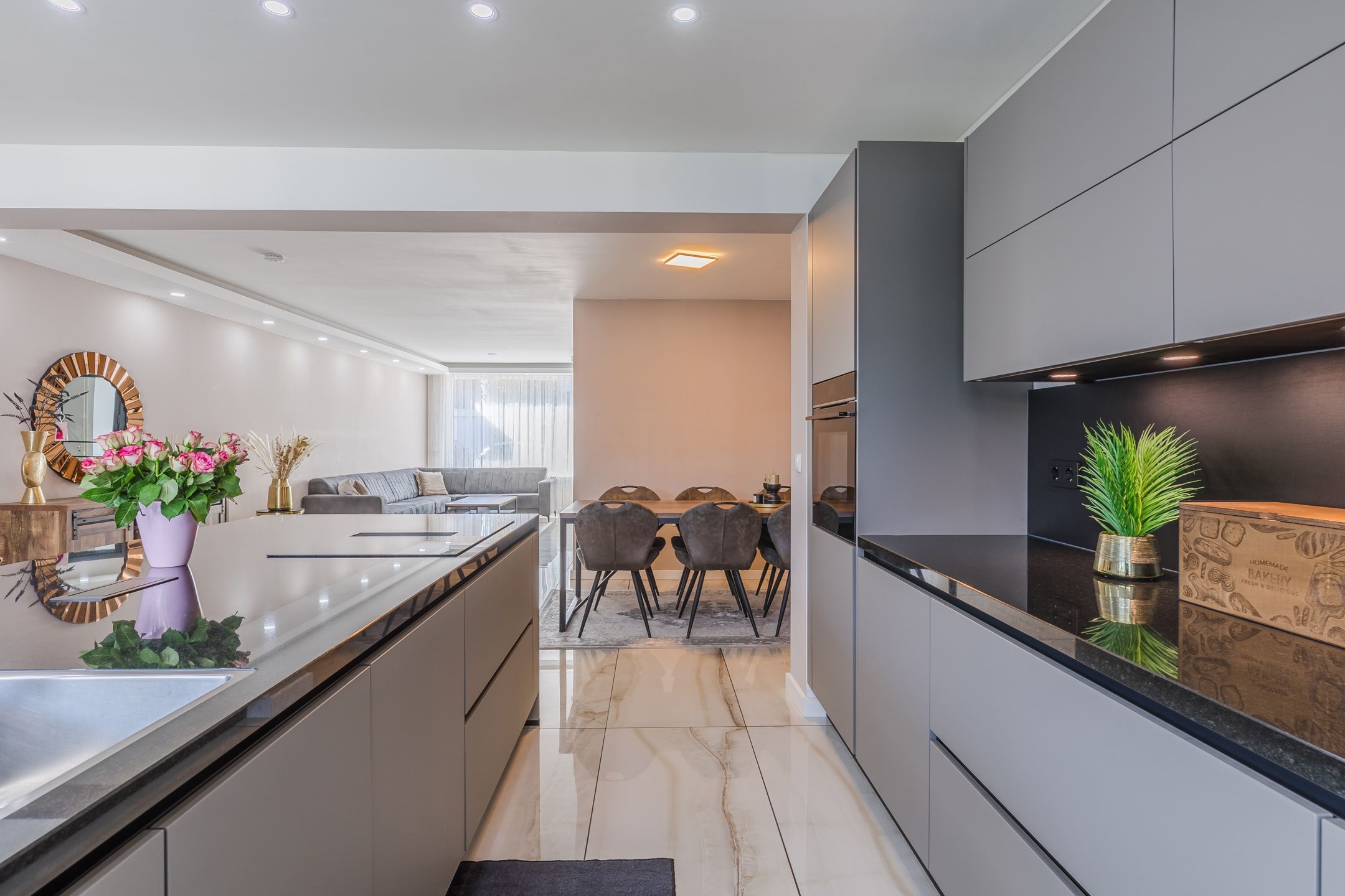 Foto 15 van Mahoniestraat 12