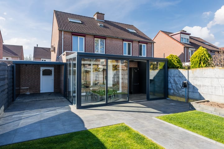 Foto 36 van Mahoniestraat 12