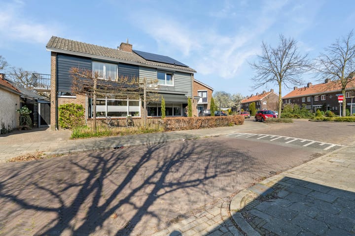 Foto 43 van Witte de Withstraat 1