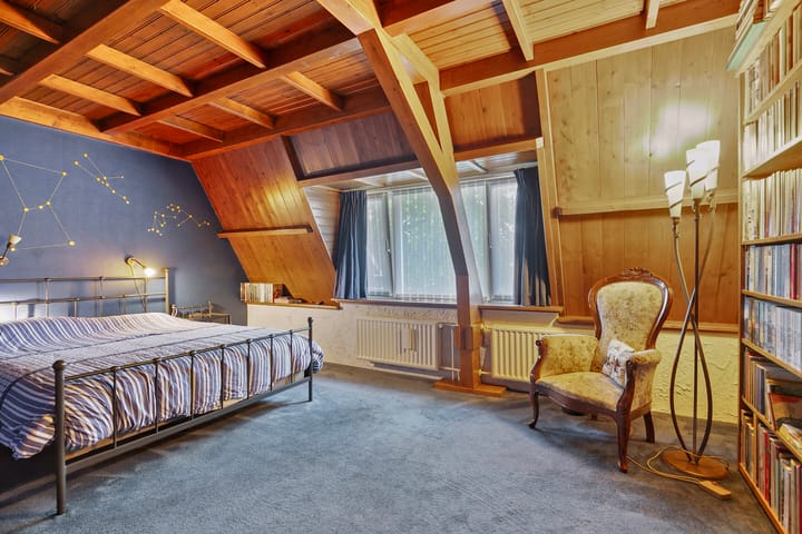 Foto 18 van Burg. van Beckhovenstraat 20