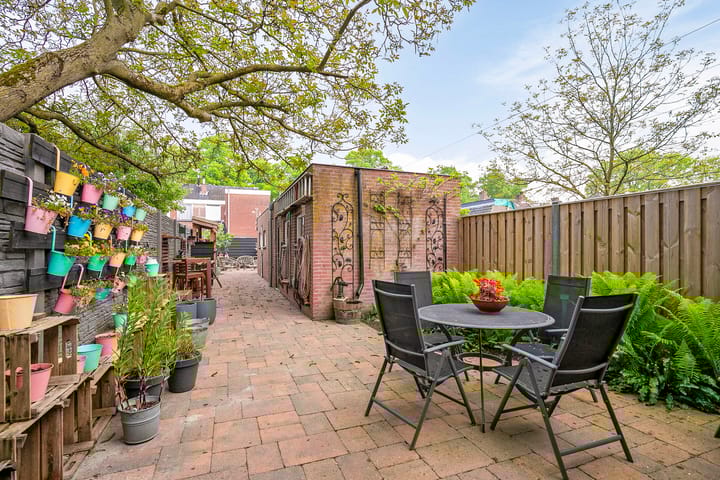 Foto 37 van Burg. van Beckhovenstraat 20