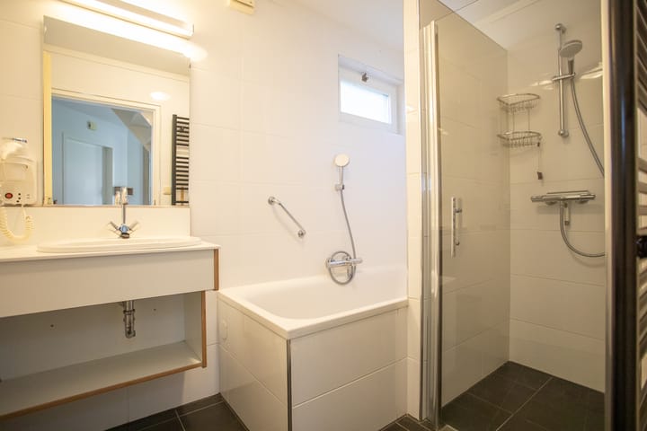 Photo 12 of Valkenlaan 23