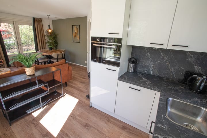 Photo 21 of Valkenlaan 23