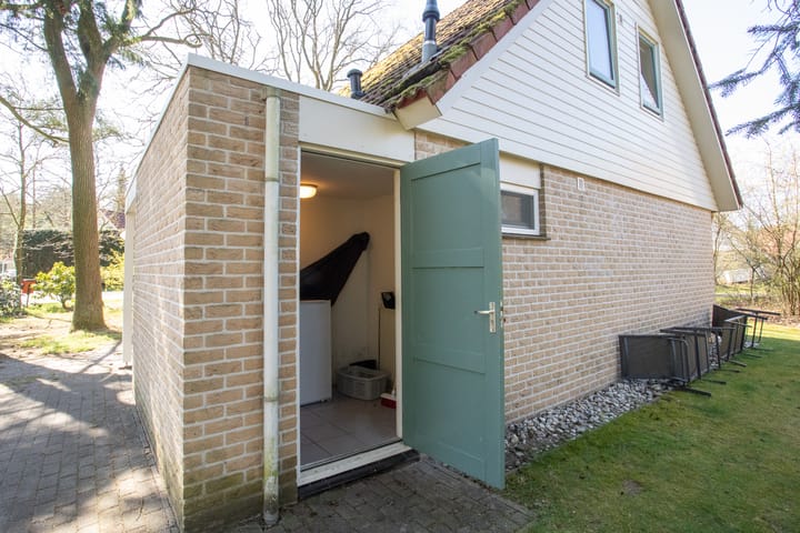 Photo 32 of Valkenlaan 23