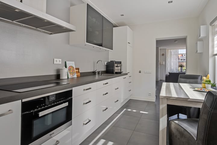 Foto 11 van Deken Sandersstraat 25