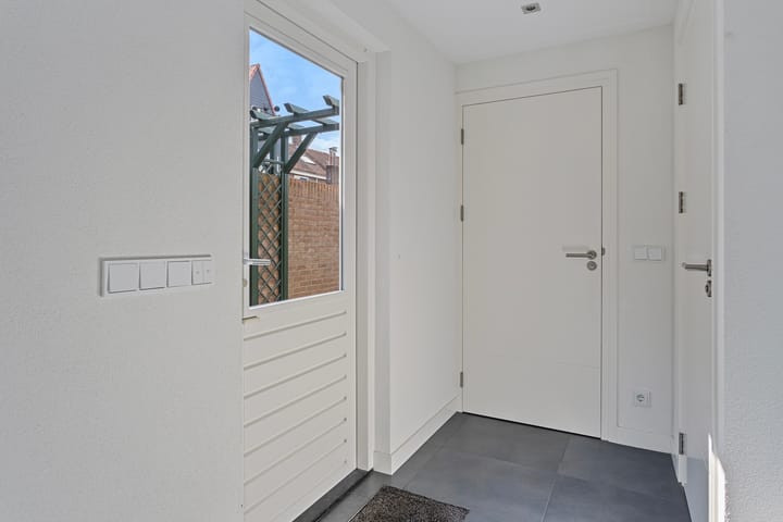 Foto 12 van Deken Sandersstraat 25