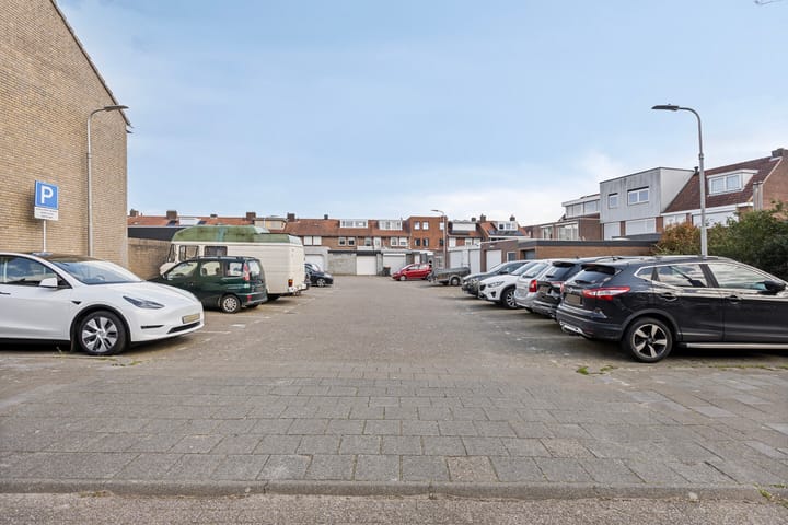 Foto 36 van Deken Sandersstraat 25