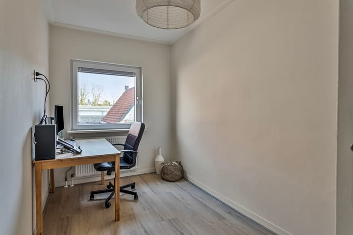 Photo 26 of Burgerhoutsestraat 111