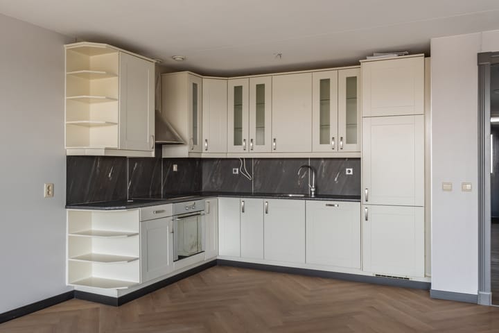 Photo 23 of Krispijnseweg 66-U