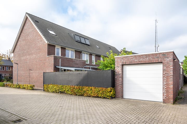 Photo 2 of Jan van Cuijkstraat 69