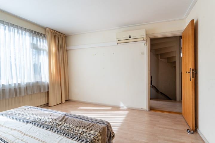 Foto 16 van Van Eesterensingel 8