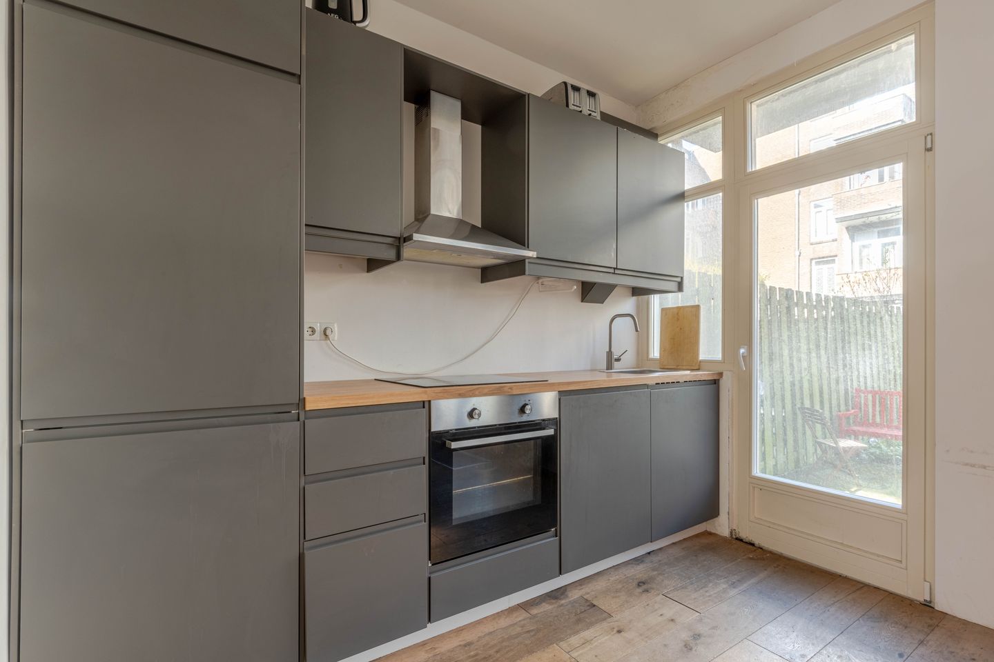 Photo 4 of Moerkerkestraat 59-A