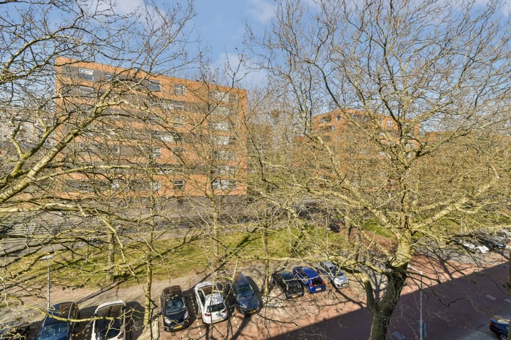 Photo 7 of Jan van Duivenvoordestraat 8-3