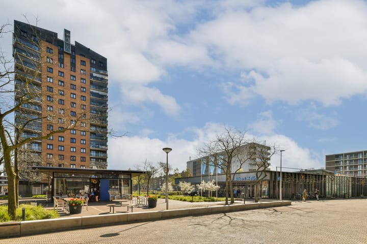 Photo 23 of Jan van Duivenvoordestraat 8-3