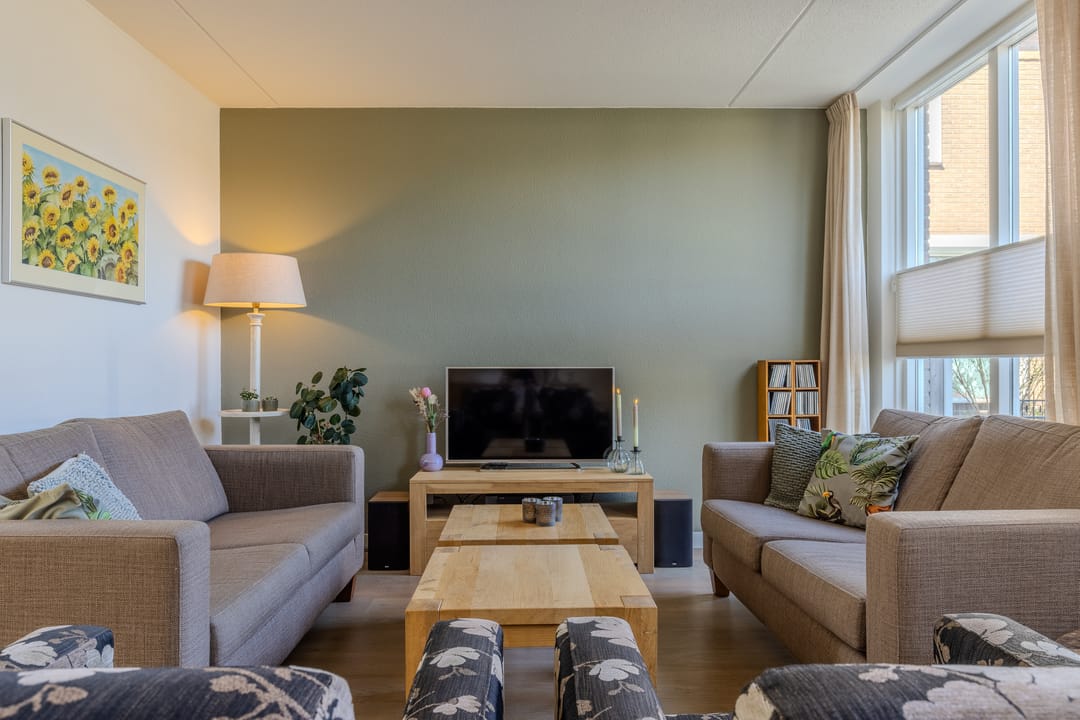 Photo 2 of Joke Smitlanden 31