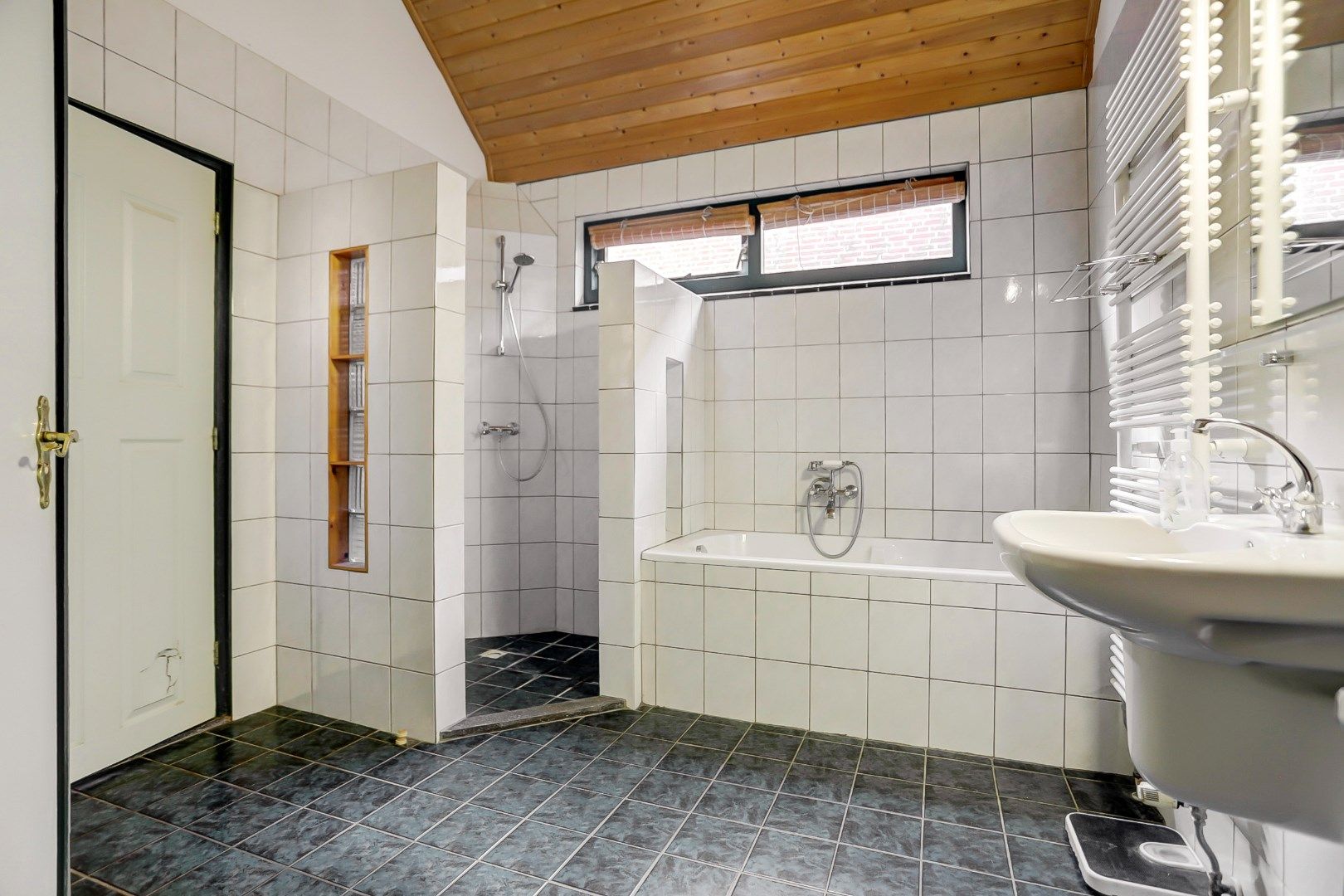 Foto 15 van Antwerpsestraat 181