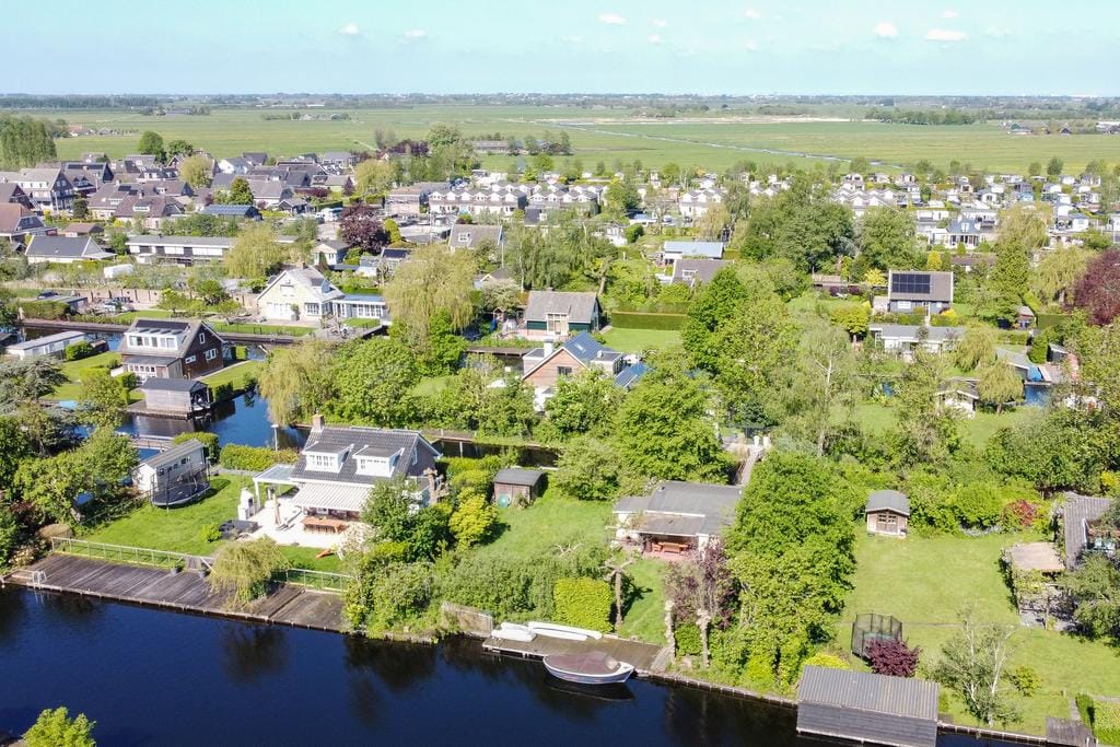 2-bedroom freehold villa in Vinkeveen — photo 1 of 5