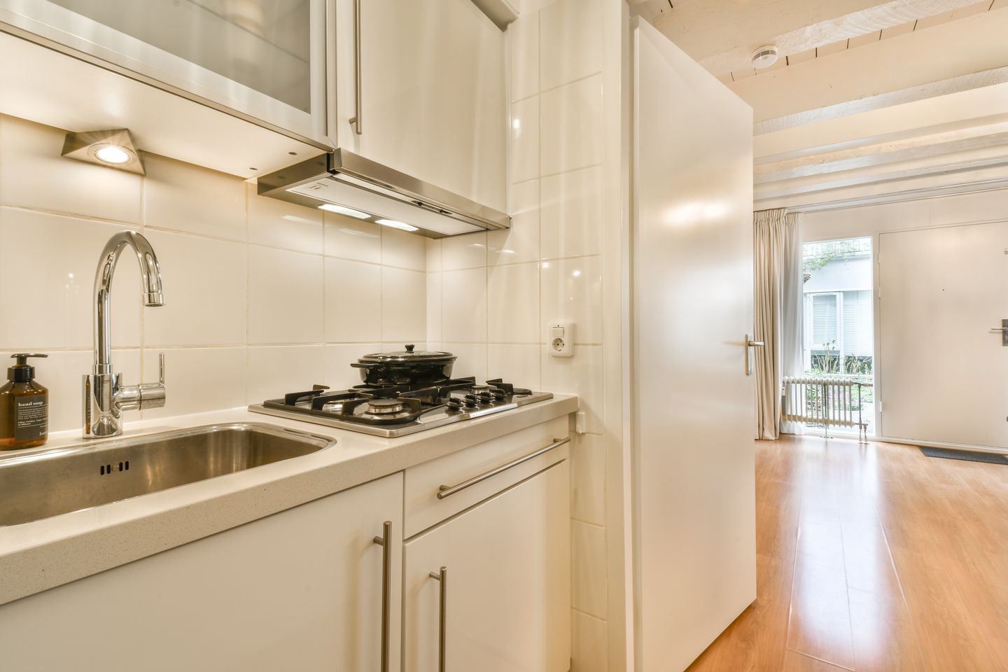 Foto 10 van Nieuwe Uilenburgerstraat 13-C