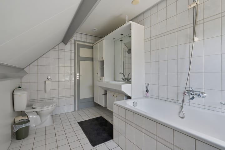 Photo 24 of van Hattumstraat 16