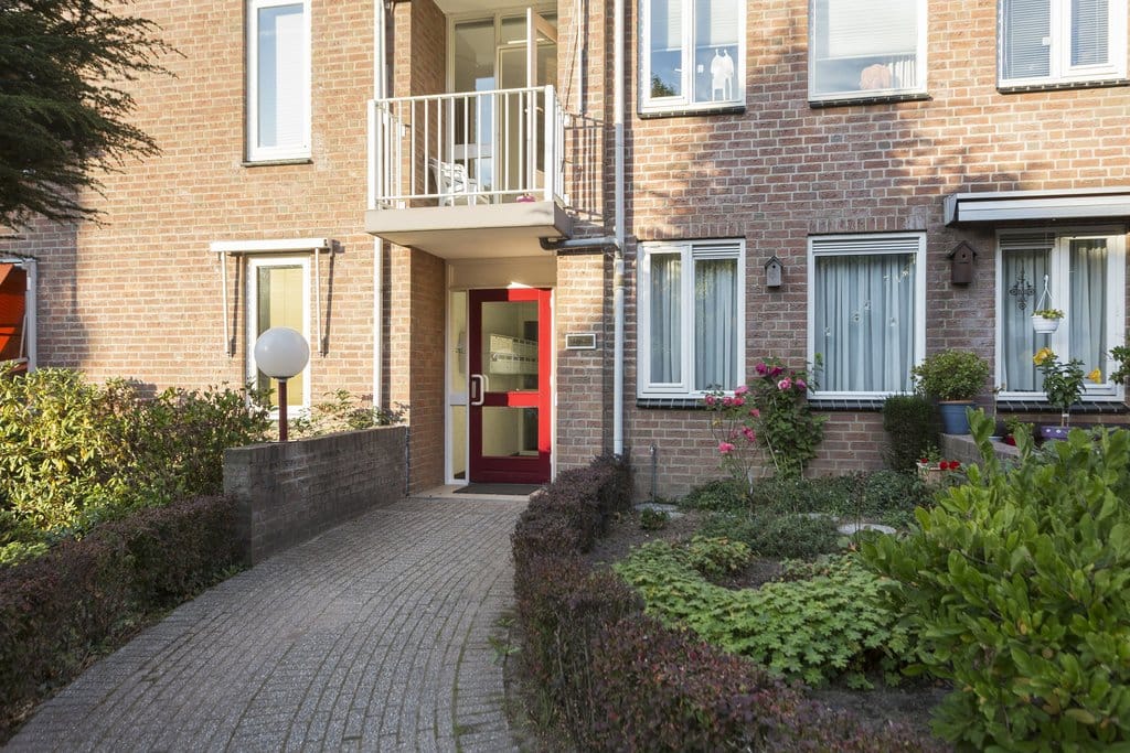 Foto 16 van van der Veurweg 23