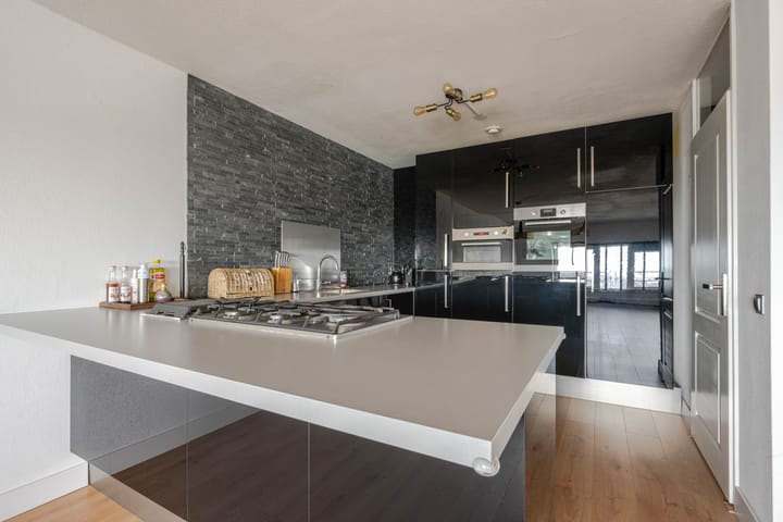 Foto 3 van Strevelsweg 853