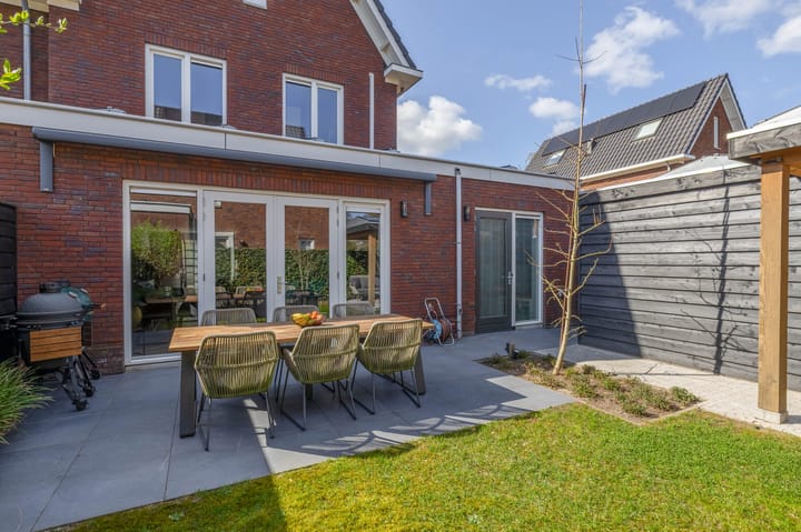 Foto 36 van Sluisstraat 8