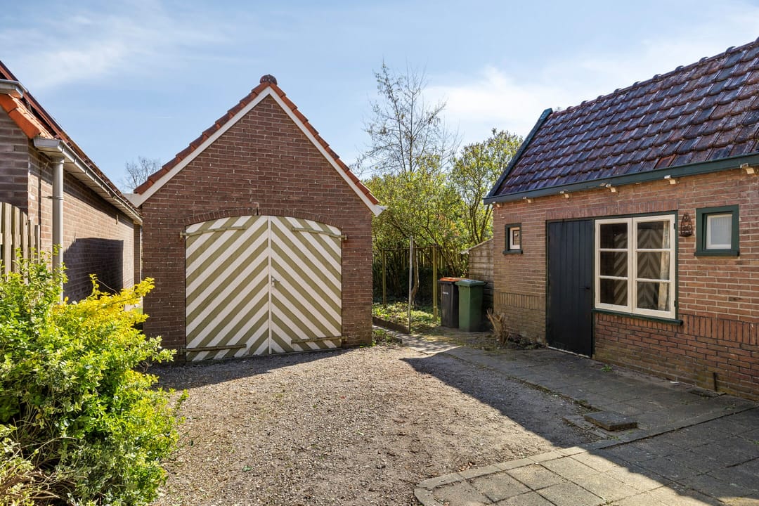 Foto 26 van Spoorstraat 9