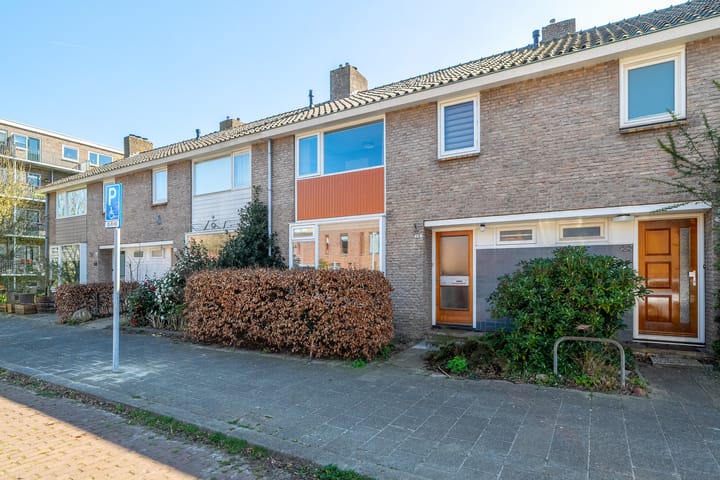 Foto 1 van Aagje Dekenstraat 18