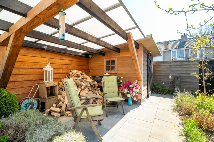 Foto 48 van Aagje Dekenstraat 18