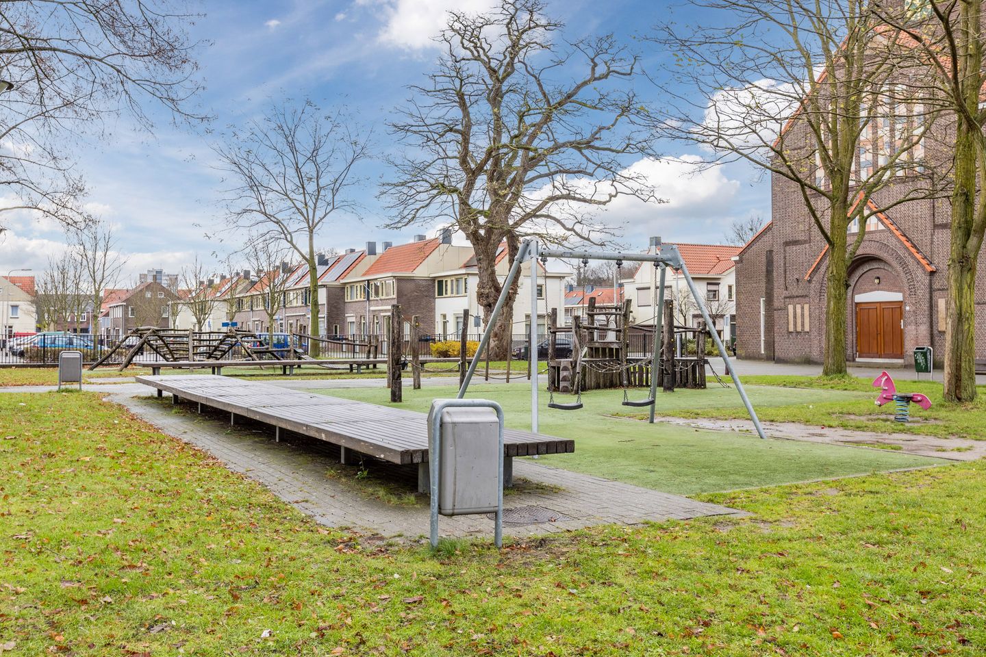 Foto 25 van Olivier van Noortstraat 24