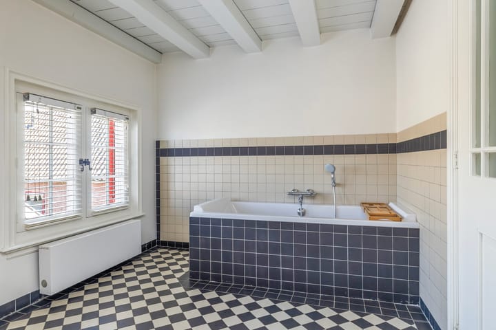 Foto 28 van Klooster Leuterstraat 27-B