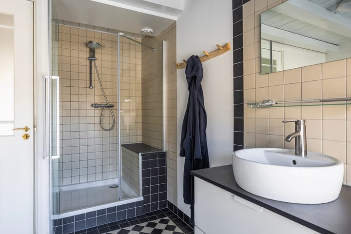 Foto 30 van Klooster Leuterstraat 27-B