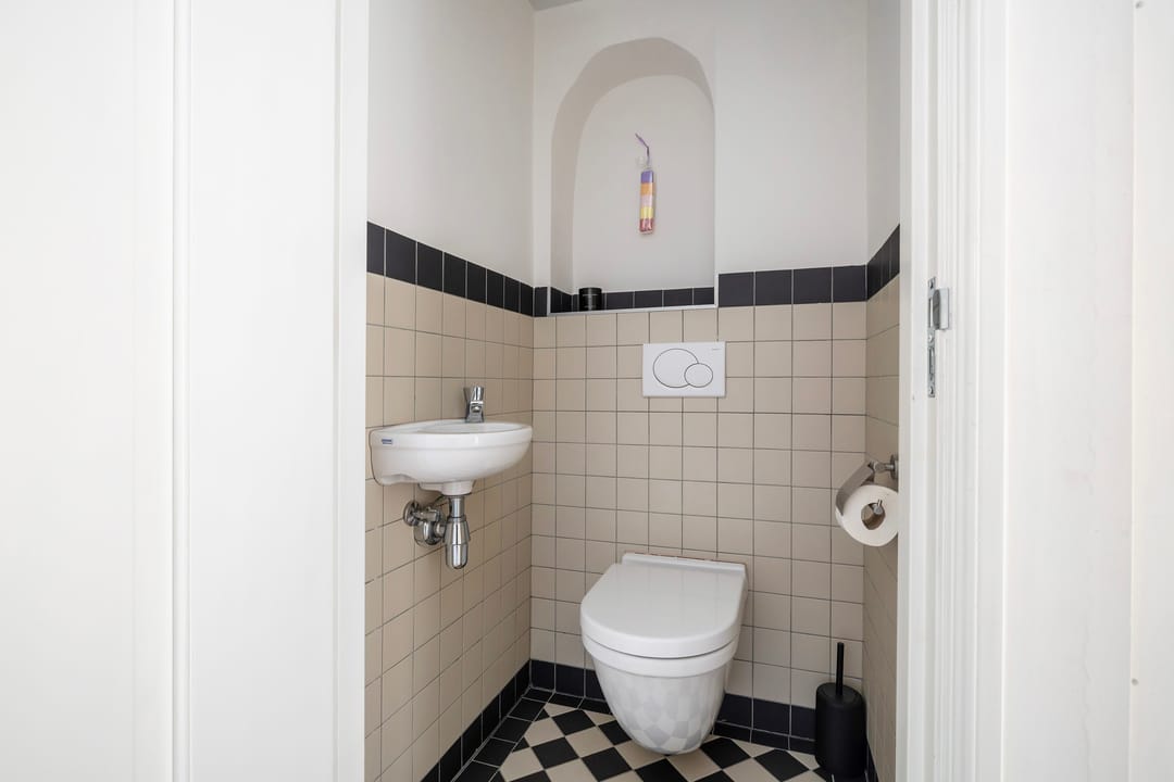 Foto 31 van Klooster Leuterstraat 27-B