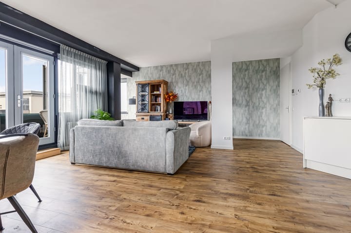 Foto 12 van Louis Armstrongweg 60-G