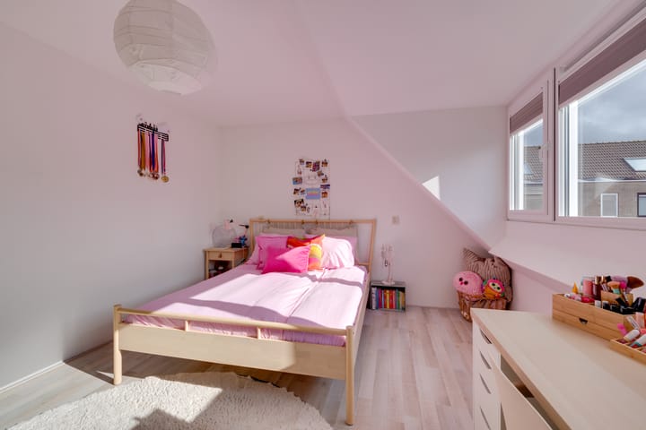 Foto 42 van Dovenetelstraat 1