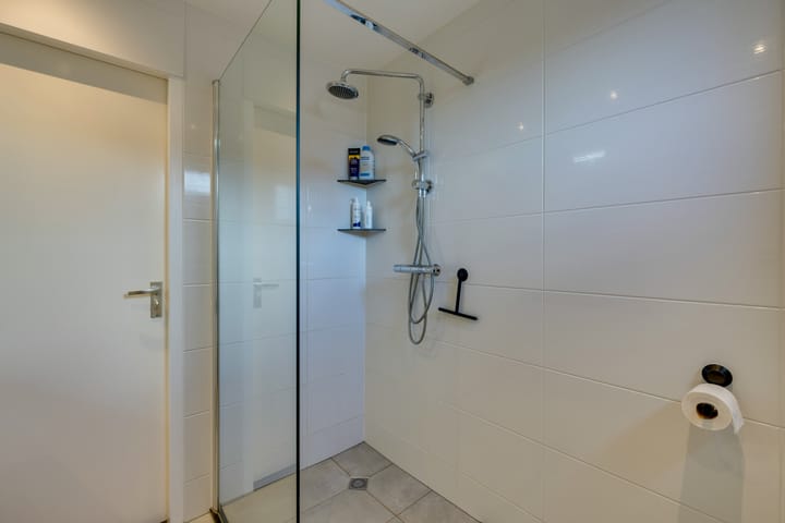 Foto 44 van Dovenetelstraat 1