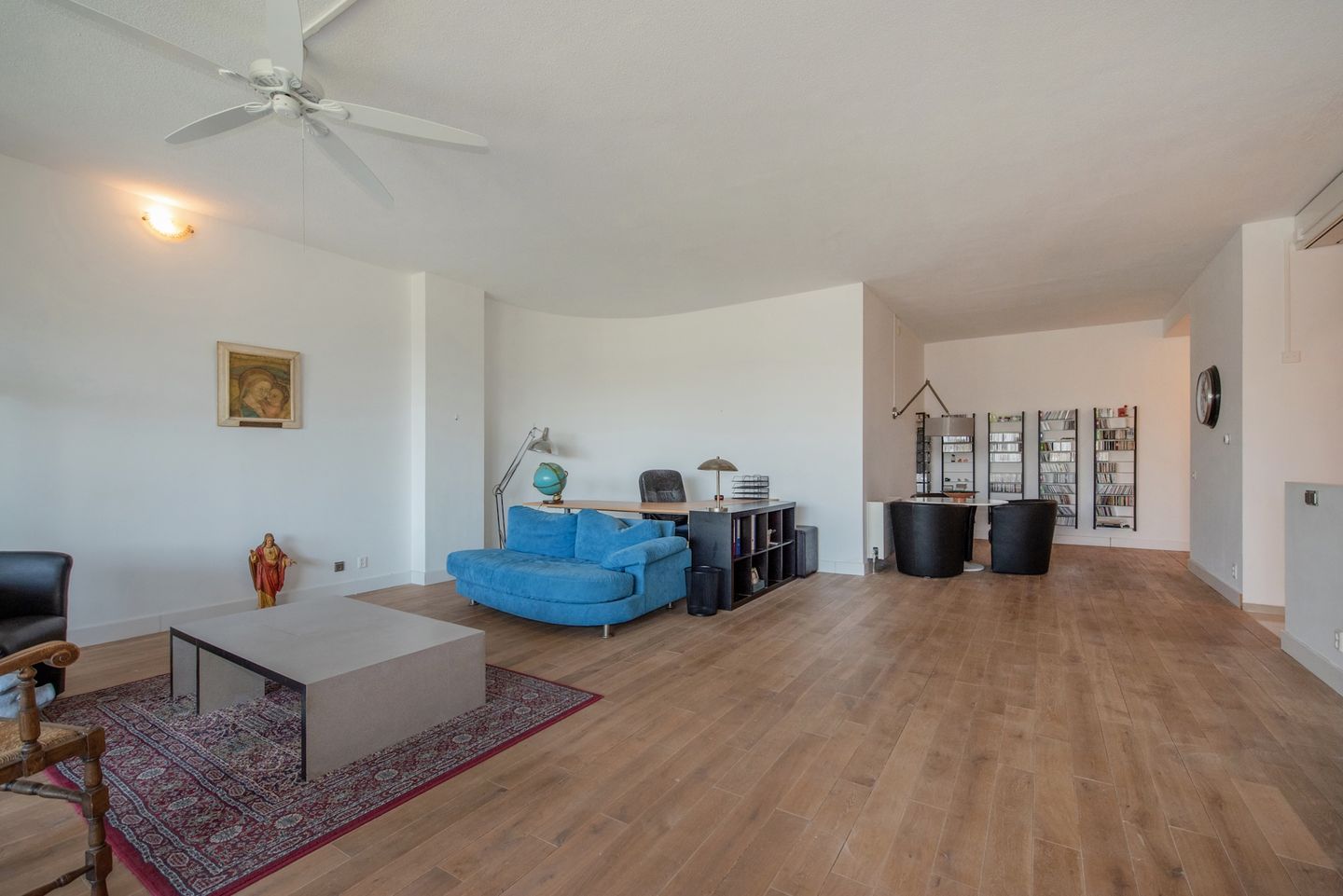 Foto 10 van Sir Winston Churchillln 283-F009