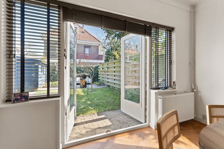 Photo 18 of Tollensstraat 6