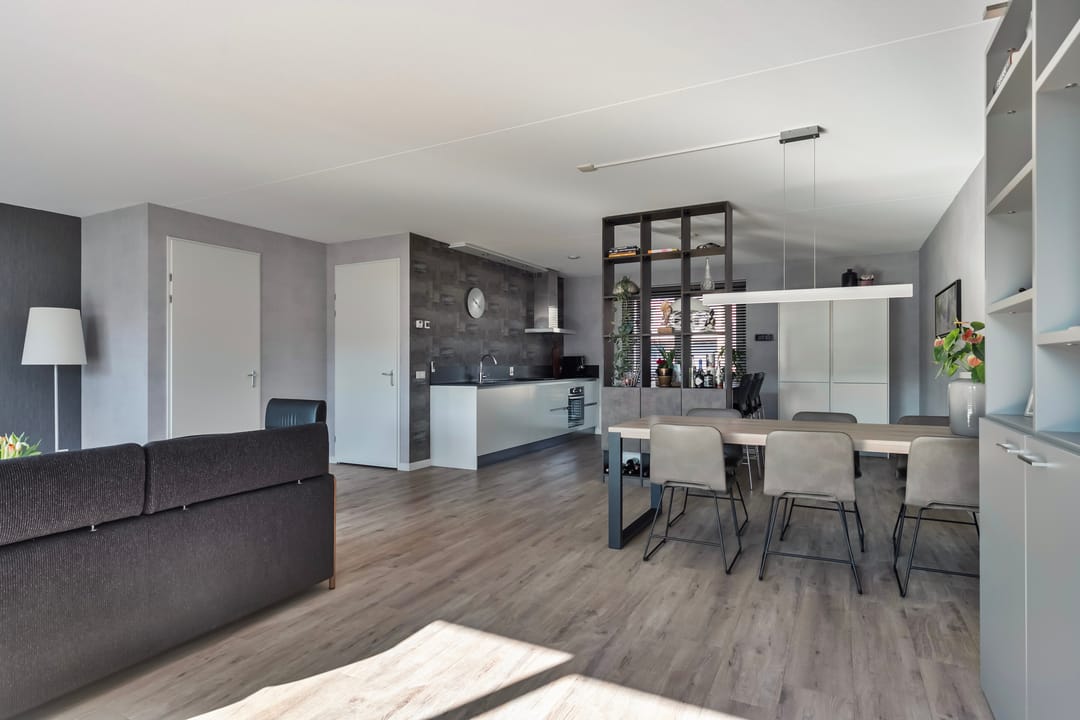 Foto 8 van Van Barnevelderf 23