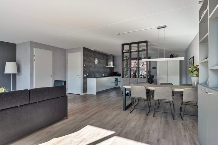 Foto 8 van Van Barnevelderf 23