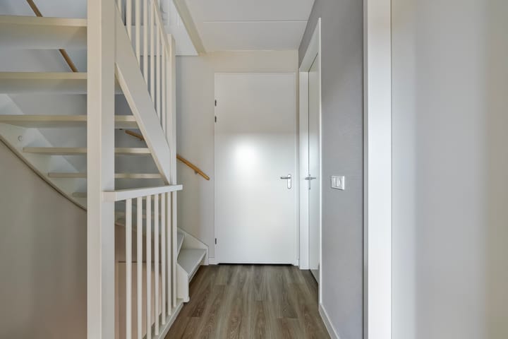 Foto 14 van Van Barnevelderf 23