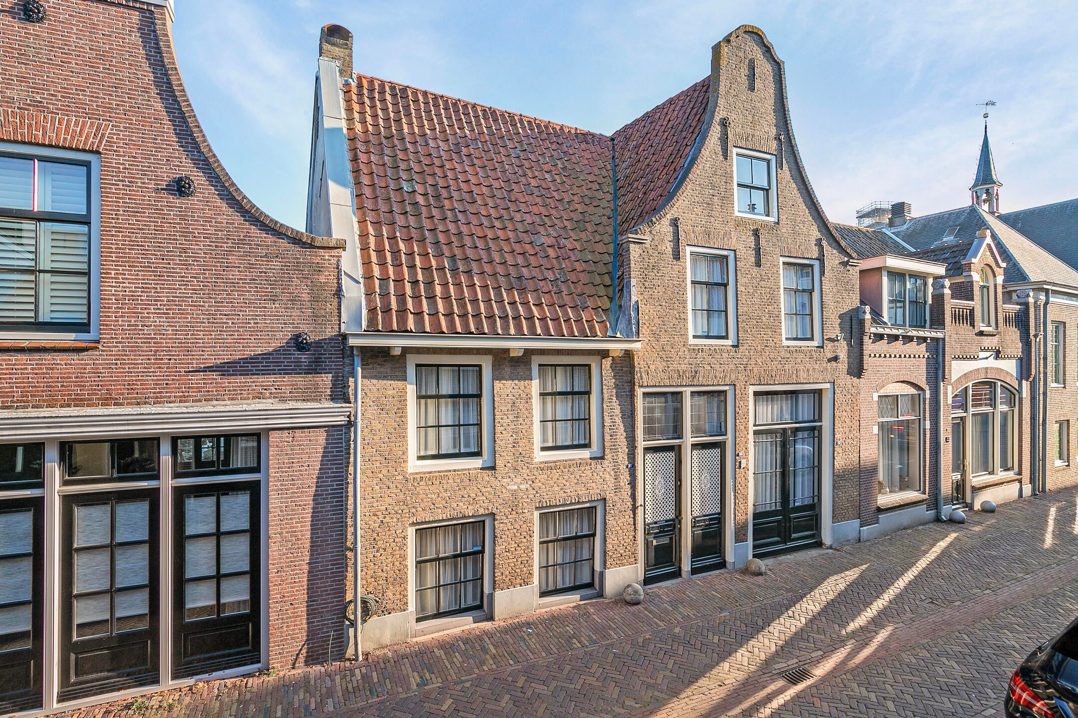 Hoogstraat 67 
