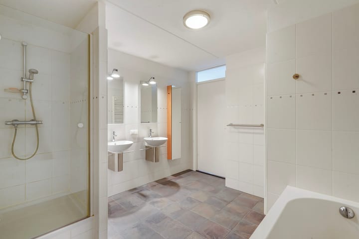 Foto 48 van Dovenetelweg 16-A