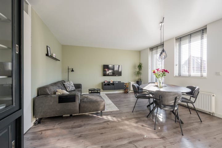 Photo 2 of Citroenvlinder 26