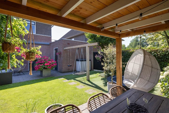 Foto 2 van Aurelia 5