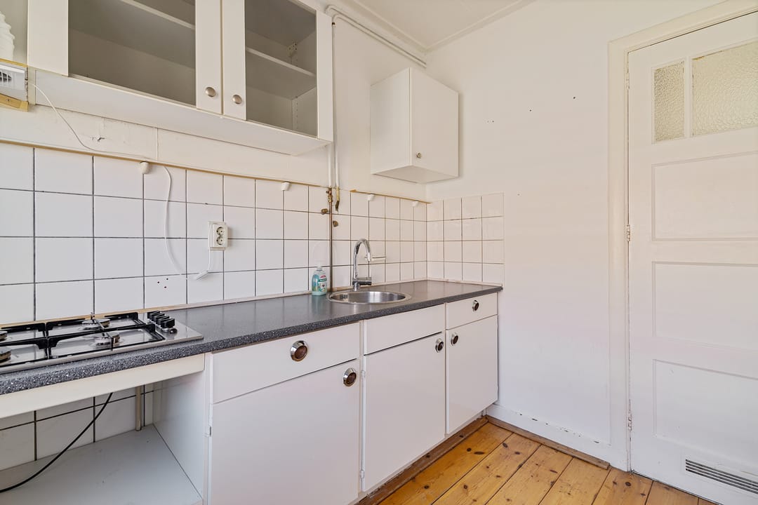 Photo 13 of Frederik Hendrikstraat 12-I