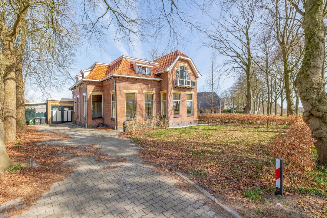 Photo 2 of Bredeweg 15