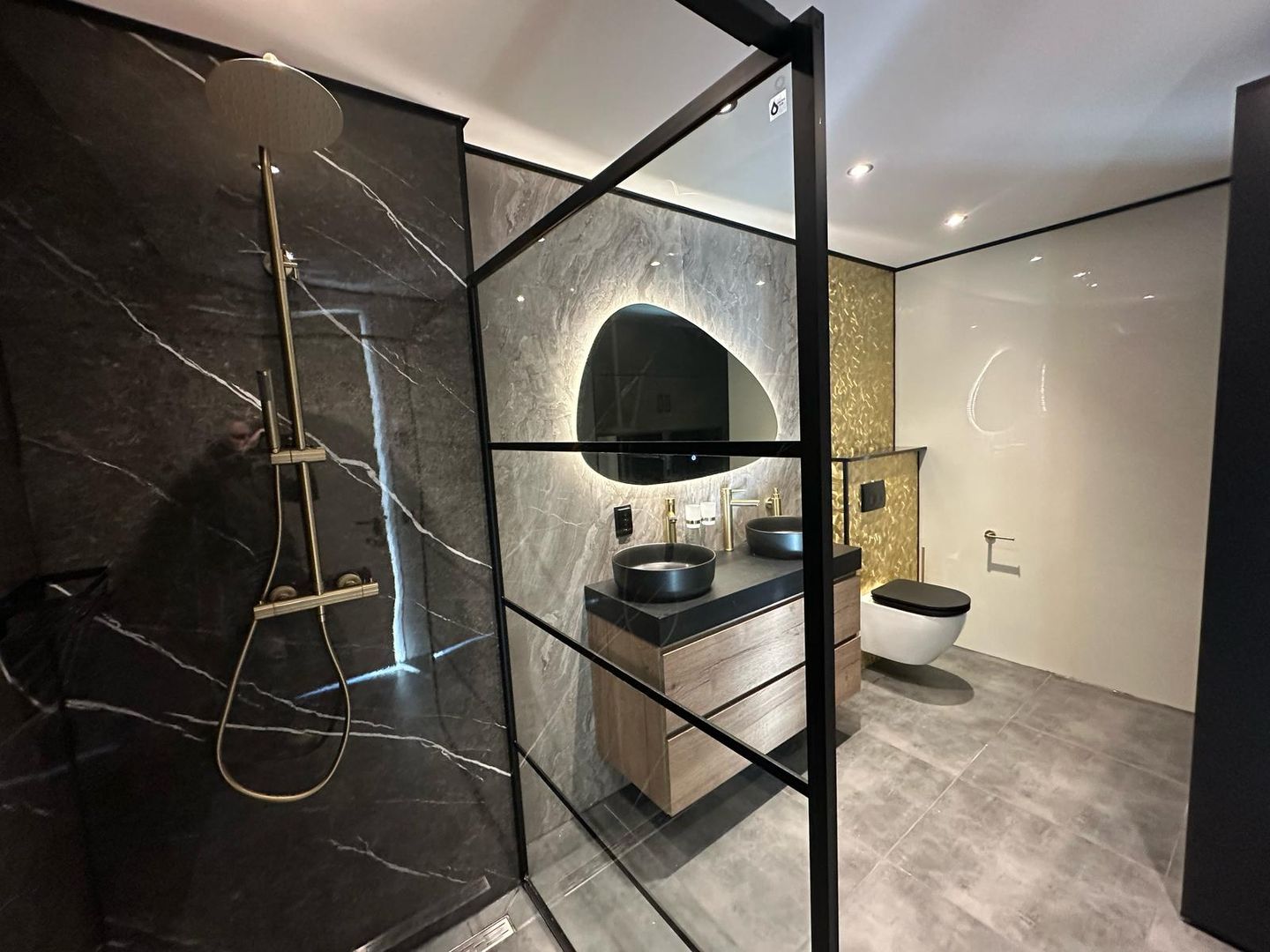 Foto 19 van Hessenweg 16-C